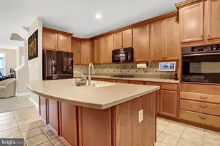 8 Indiana Cir, Lemoyne, PA 17043 - Photo 9