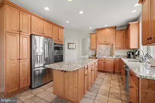 1095 Newbold Ln, Mechanicsburg, PA 17050 - Photo 5
