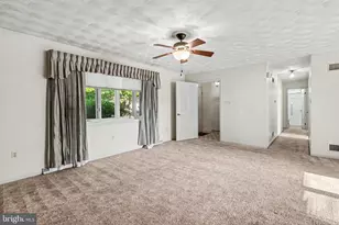 6 Strawberry Ln, Carlisle, PA 17013 - Photo 7