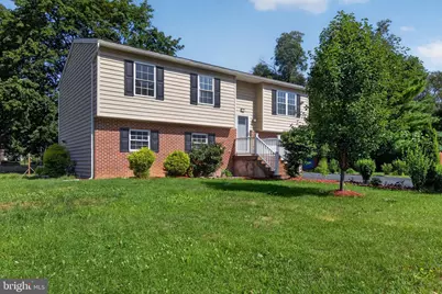2 Raspberry Dr, Mechanicsburg, PA 17050 - Photo 1