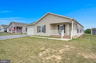 118 Glenridge Dr, Carlisle, PA 17015 - Photo 3