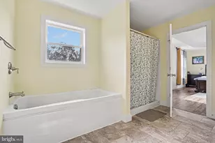 1714 Treeline Dr, Shippensburg, PA 17257 - Photo 17