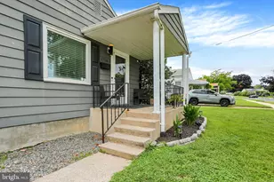 1718 Sherwood Rd, New Cumberland, PA 17070 - Photo 3