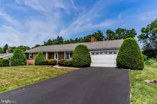936 Emily Dr, Mechanicsburg, PA 17055 - Photo 3