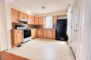 19 E Burd St, Shippensburg, PA 17257 - Photo 3