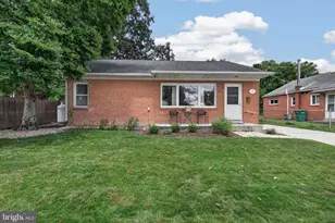 14 Country Club Pl W, Camp Hill, PA 17011 - Photo 1