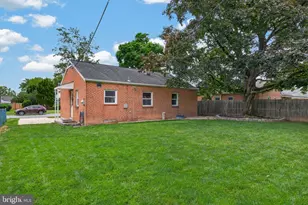 14 Country Club Pl W, Camp Hill, PA 17011 - Photo 3