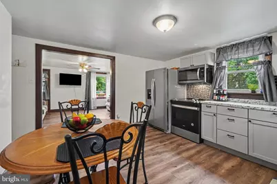 28 E Pine Street, Mount Holly Springs, PA 17065 - Photo 11