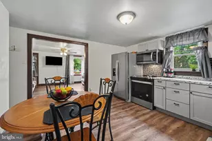 28 E Pine St, Mount Holly Springs, PA 17065 - Photo 11