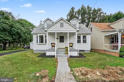 28 E Pine Street, Mount Holly Springs, PA 17065 - Photo 1