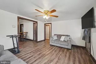 28 E Pine St, Mount Holly Springs, PA 17065 - Photo 9