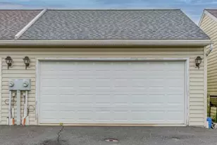 102 S Earl St, Shippensburg, PA 17257 - Photo 3
