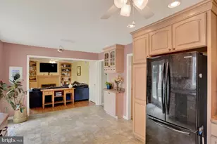 912 Alison Ave, Mechanicsburg, PA 17055 - Photo 9