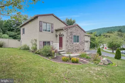 16 Yankee Drive, Mount Holly Springs, PA 17065 - Photo 1