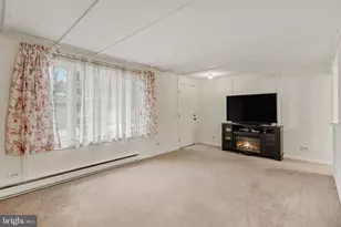 6 Arnold St, Boiling Springs, PA 17007 - Photo 3