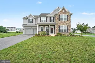 101 Blue Mountain Blvd, Carlisle, PA 17013 - Photo 1