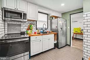 10 Greystone Rd, Carlisle, PA 17015 - Photo 3