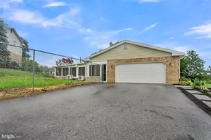 3922 Cherylbrook Dr, Mechanicsburg, PA 17050 - Photo 3