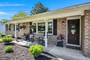 152 W Middlesex Dr, Carlisle, PA 17013 - Photo 5