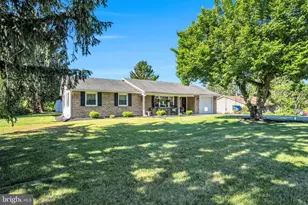 152 W Middlesex Dr, Carlisle, PA 17013 - Photo 3