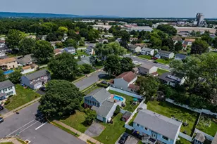 812 N Market St, Mechanicsburg, PA 17055 - Photo 3