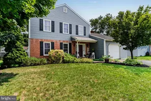 812 N Market St, Mechanicsburg, PA 17055 - Photo 43