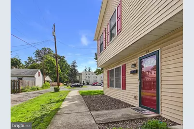 15 S Chestnut Street, Mechanicsburg, PA 17055 - Photo 3