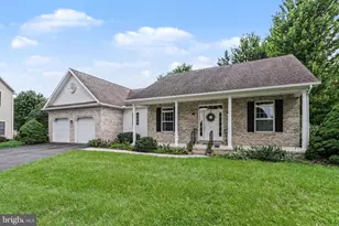 5 Baird Ct, Carlisle, PA 17013 - Photo 3