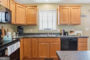 555 Meadowcroft Cir, Mechanicsburg, PA 17055 - Photo 13