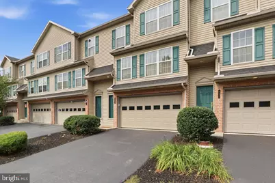 555 Meadow Croft Circle, Mechanicsburg, PA 17055 - Photo 3