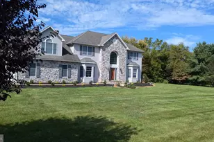 180 Meadow Ln, Mechanicsburg, PA 17055 - Photo 1