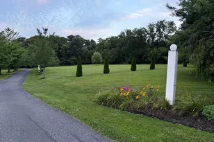 743 Sherwood Dr, Carlisle, PA 17013 - Photo 9