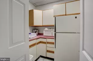 126 E King St, Shippensburg, PA 17257 - Photo 33