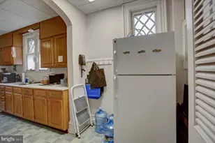 126 E King St, Shippensburg, PA 17257 - Photo 15
