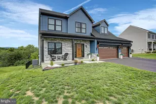 7 Brubacker Dr, Carlisle, PA 17013 - Photo 3