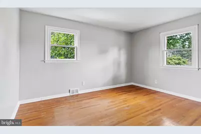 102 E Woodland Drive, Mechanicsburg, PA 17055 - Photo 11