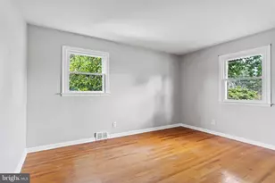 102 E Woodland Dr, Mechanicsburg, PA 17055 - Photo 11