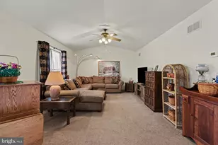 41 Mel Ron Ct, Carlisle, PA 17015 - Photo 3
