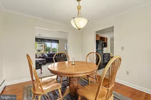208 E Hillcrest Dr, Carlisle, PA 17013 - Photo 5