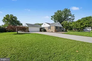 208 E Hillcrest Dr, Carlisle, PA 17013 - Photo 27