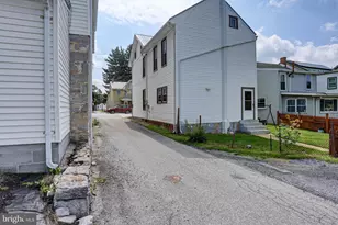 425 E King St, Shippensburg, PA 17257 - Photo 31