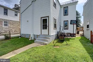 425 E King St, Shippensburg, PA 17257 - Photo 33