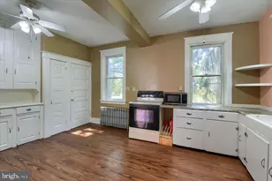 512 S Market St, Mechanicsburg, PA 17055 - Photo 15