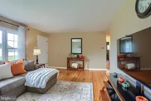 5218 Oxford Dr, Mechanicsburg, PA 17055 - Photo 5