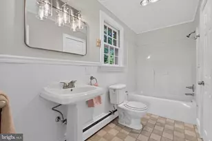 904 W Foxcroft Dr, Camp Hill, PA 17011 - Photo 25