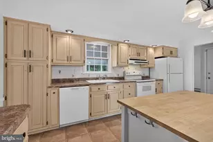 904 W Foxcroft Dr, Camp Hill, PA 17011 - Photo 7