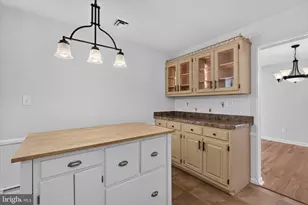 904 W Foxcroft Dr, Camp Hill, PA 17011 - Photo 9