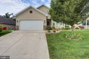 37 Colonial Ct, Shippensburg, PA 17257 - Photo 1