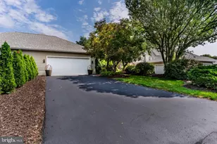 549 Bridgeview Dr, Lemoyne, PA 17043 - Photo 5