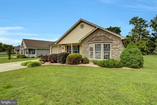 84 Lantern Ln, Shippensburg, PA 17257 - Photo 3